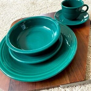 Vintage Fiesta Ware 5-piece Dinner Set